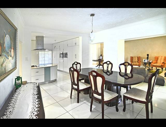 6 BEDROOM HOUSE FOR SALE IN PRESIDENT PARK